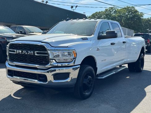 Used 2022 RAM 3500 Tradesman image 11