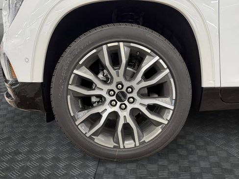 New 2026 GMC Acadia Denali Ultimate w/ LPO, Floor Liner Package image 34