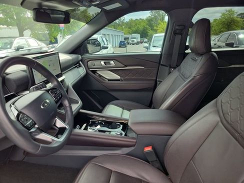 Used 2025 Ford Explorer Platinum w/ Ultimate Package RWD image 13