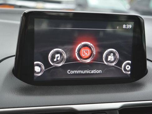 Used 2017 MAZDA MAZDA3 Sport w/ Preferred Equipment Package image 22