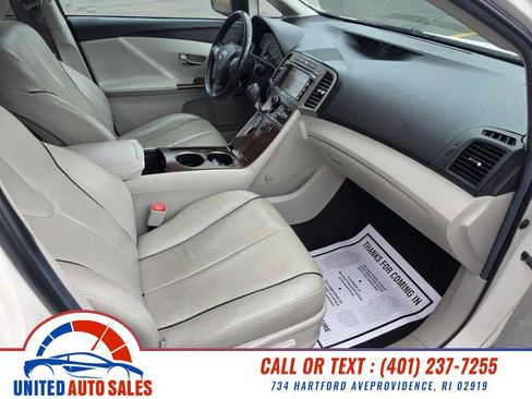 Used 2012 Toyota Venza Limited image 13