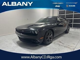 Used 2017 Dodge Challenger R/T RWD video 1