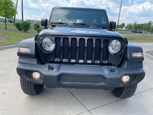 Used 2023 Jeep Wrangler Sport AWD/4WD image 7