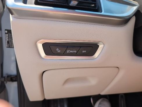 Used 2024 BMW X7 M60i w/ Executive Package image 21