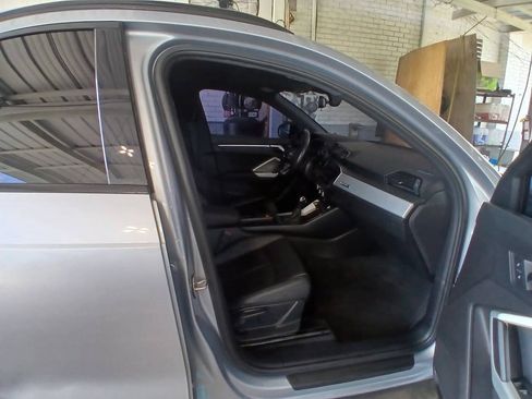 Used 2020 Audi Q3 2.0T Premium w/ Convenience Package AWD/4WD image 14