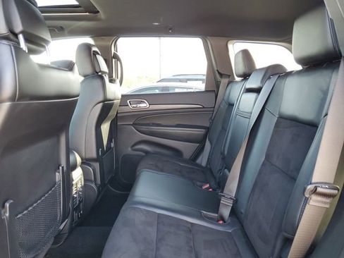 Certified 2020 Jeep Grand Cherokee Altitude image 28