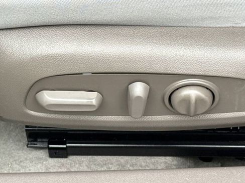 Used 2025 Chevrolet Malibu LT image 21