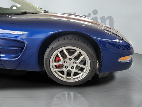 Used 2004 Chevrolet Corvette Z06 w/ Z06 Preferred Equipment Group RWD image 23