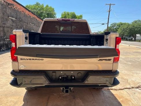 New 2026 Chevrolet Silverado 1500 ZR2 w/ Dark Appearance Package AWD/4WD image 8