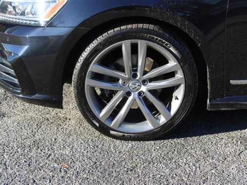 Used 2019 Volkswagen Passat 2.0T SE R-Line FWD image 24