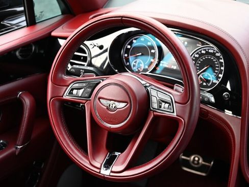 Used 2019 Bentley Bentayga AWD/4WD image 38