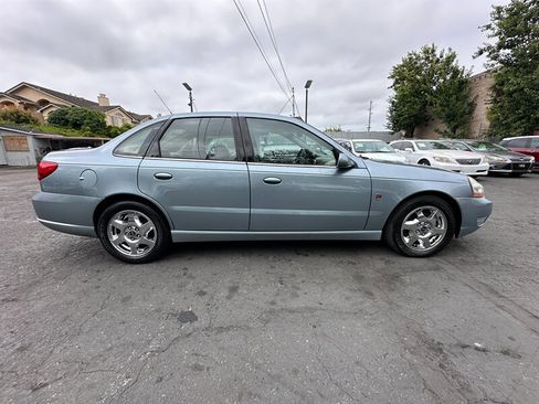 Used 2005 Saturn L-Series L300 image 4