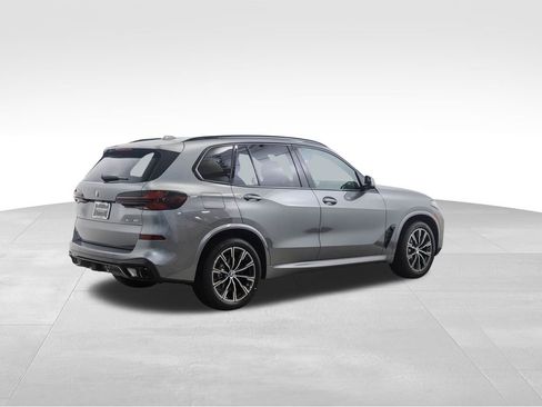 New 2026 BMW X5 xDrive40i w/ M Sport Package image 5