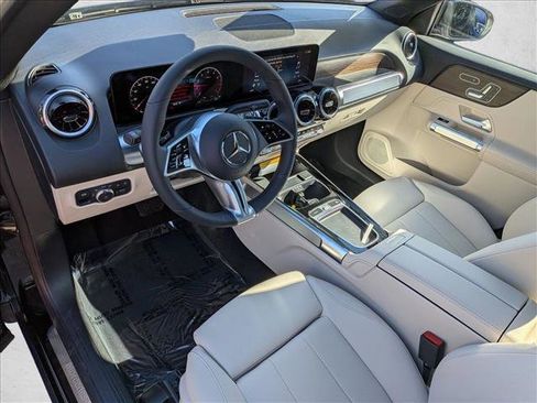 New 2026 Mercedes-Benz GLB 250 image 3