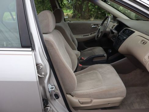 Used 1998 Honda Accord LX image 22