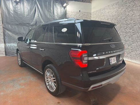 Used 2024 Ford Expedition Limited AWD/4WD image 5