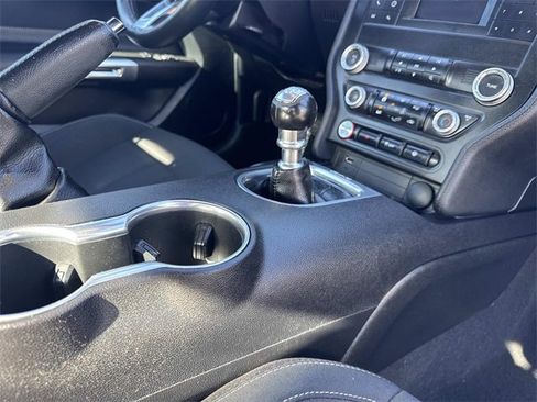 Certified 2020 Ford Mustang Coupe image 32