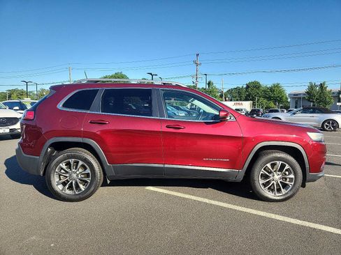 Used 2019 Jeep Cherokee Latitude Plus w/ Cold Weather Group AWD/4WD image 7