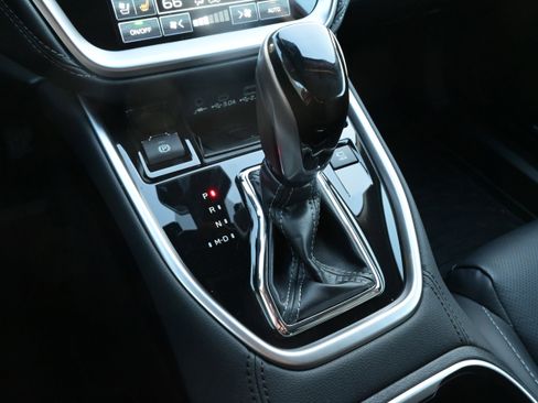 Used 2025 Subaru Outback Touring XT image 17