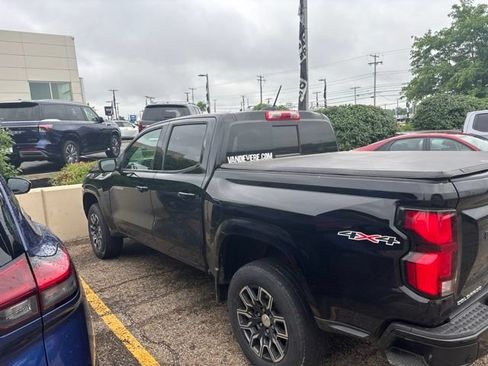 Used 2023 Chevrolet Colorado LT w/ LT Convenience Package III AWD/4WD image 2