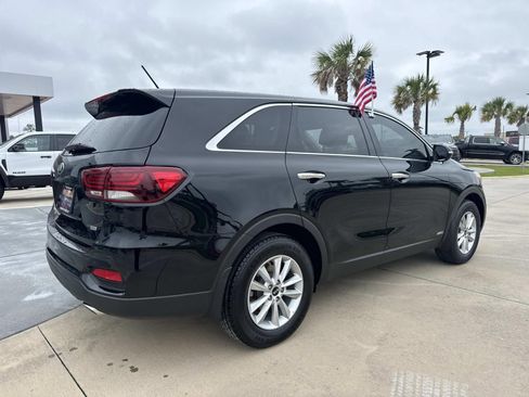 Used 2019 Kia Sorento AWD image 7