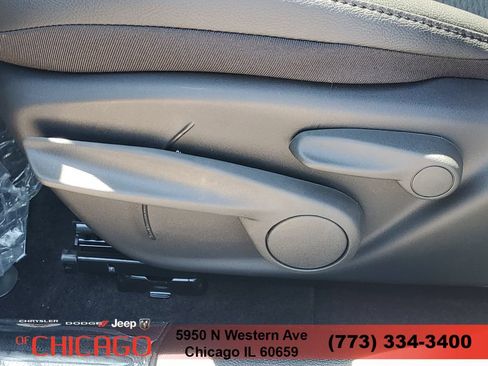 New 2026 Jeep Compass Latitude AWD/4WD image 17
