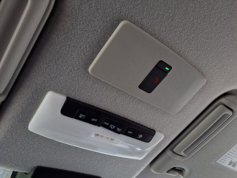 Certified 2024 Nissan Kicks SV image 24