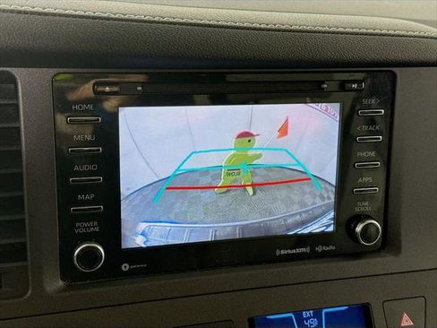 Certified 2019 Toyota Sienna XLE w/ Carpet Mat Package FWD image 6