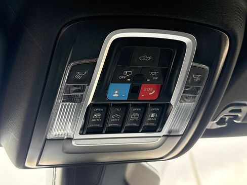 New 2026 RAM 1500 4x4 Crew Cab image 24