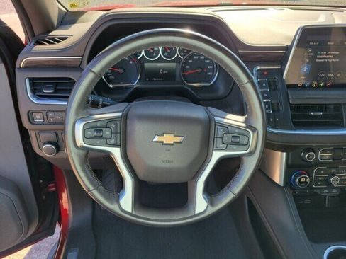Used 2021 Chevrolet Suburban LT w/ LT Signature Package RWD image 17