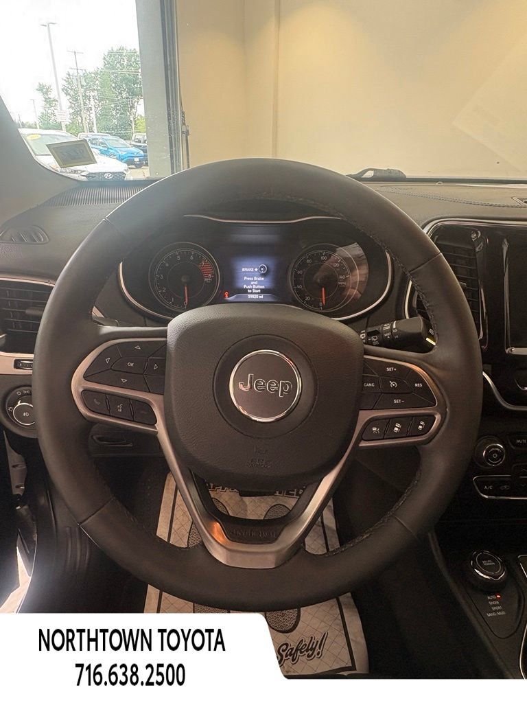 Used 2022 Jeep Cherokee Limited AWD/4WD image 17