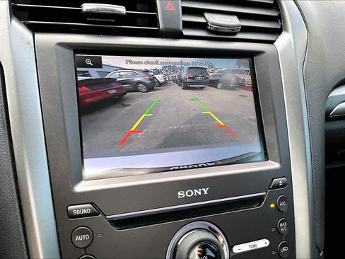 Used 2016 Ford Fusion Titanium image 29