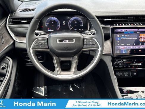 Used 2024 Jeep Grand Cherokee L Limited AWD/4WD image 18
