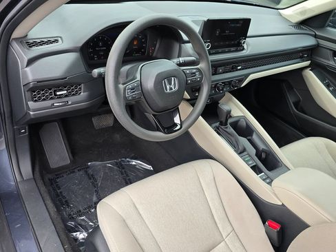 Used 2025 Honda Accord SE image 12