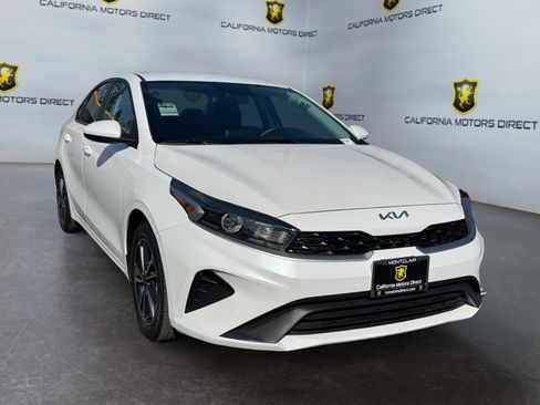 Used 2022 Kia Forte LXS FWD image 7