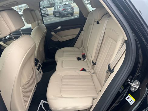 Used 2022 Audi Q5 2.0T Premium Plus image 7