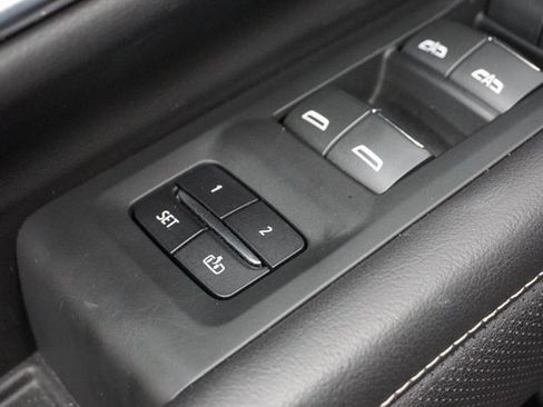 Used 2021 Chevrolet Tahoe Premier w/ Premium Package image 15