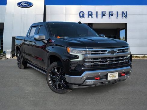 Used 2025 Chevrolet Silverado 1500 LTZ AWD/4WD image 1