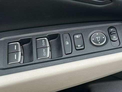 Used 2023 Honda Accord EX image 12