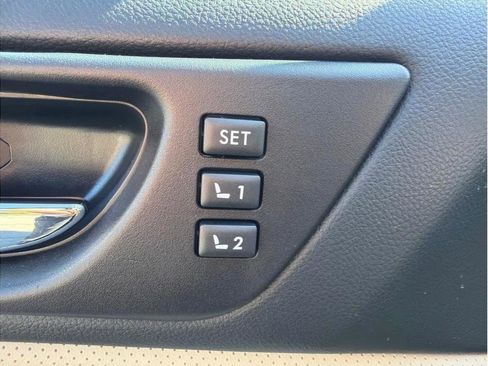 Used 2017 Subaru Outback 2.5i Limited w/ Popular Package #5 image 11