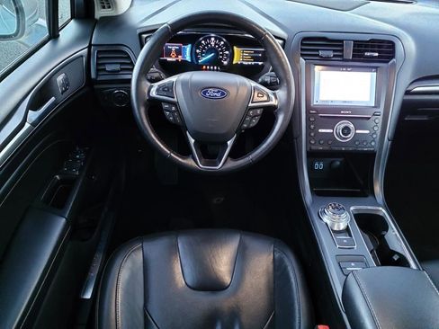 Used 2019 Ford Fusion Titanium image 24