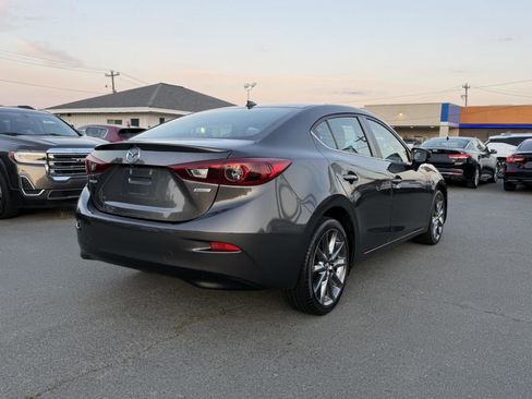 Used 2018 MAZDA MAZDA3 Grand Touring FWD image 6