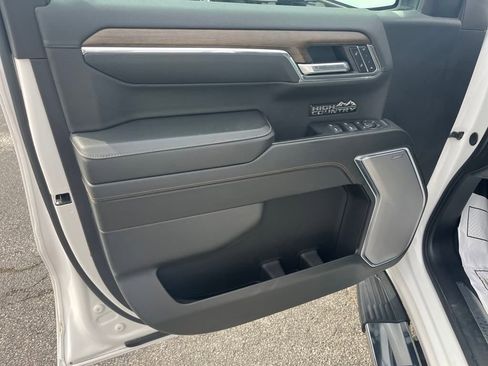 Used 2024 Chevrolet Silverado 1500 High Country w/ Technology Package image 17