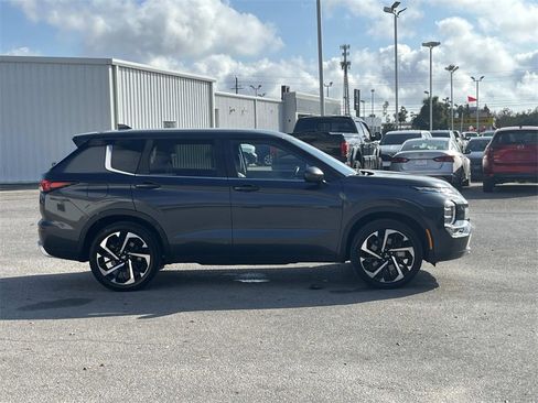 Used 2024 Mitsubishi Outlander FWD image 6