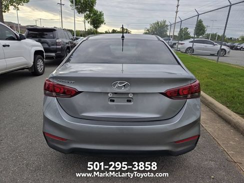 Used 2022 Hyundai Accent SE FWD image 9