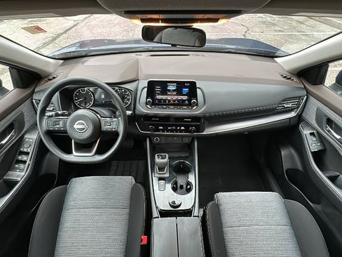 Certified 2023 Nissan Rogue SV image 25