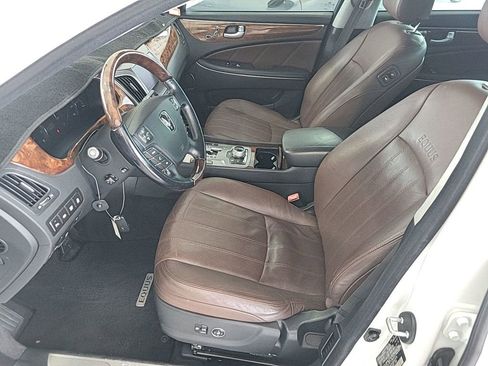 Used 2013 Hyundai Equus Signature RWD image 7