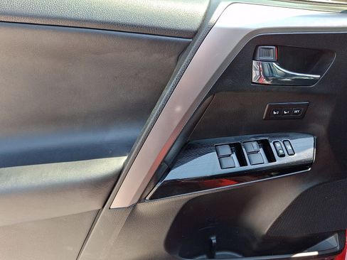 Used 2016 Toyota RAV4 Limited AWD/4WD image 12
