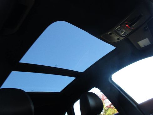 Used 2018 Audi Q3 2.0T Premium Plus w/ Premium Plus Package image 96