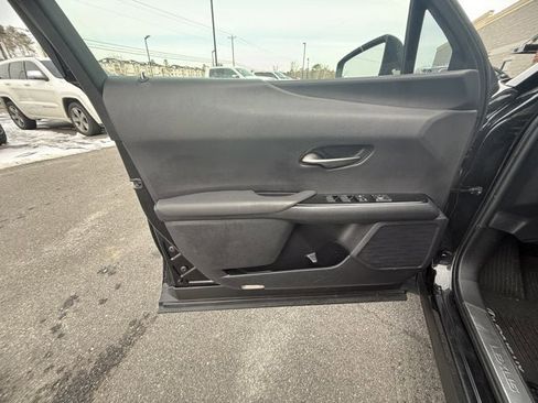 Used 2019 Lexus UX 200 F Sport image 16